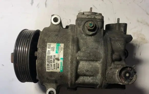 Volkswagen PASSAT B6 Air conditioning (A/C) compressor (pump) 1K0820859F 1K0820859