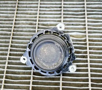BMW M4 F82 F83 Engine mount bracket 2284817