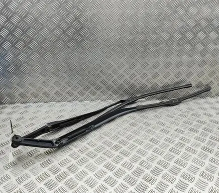 Maserati Levante Windshield/front glass wiper blade 670036682 670036681