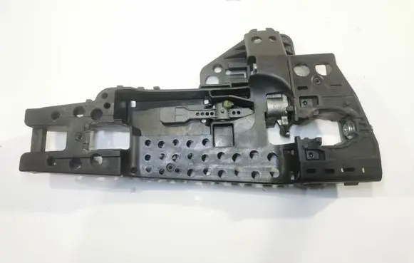 Rear door exterior handle/bracket