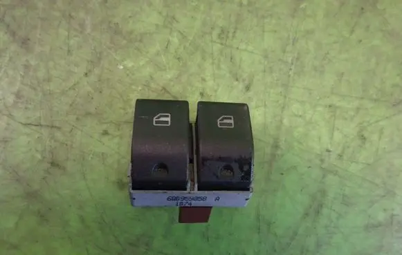 Volkswagen Polo Electric window control switch 6Q0959858A