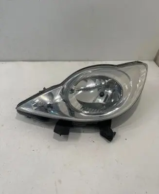 Peugeot 107 Headlight/headlamp 811600H030 89032403