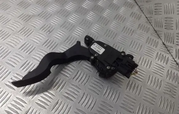 Ford Fusion Accelerator pedal position sensor 2S61-9F836-AA