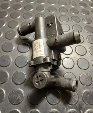 Porsche Cayenne (92A) Coolant heater control valve 7P5819824 00001 28615