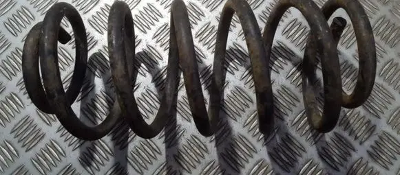 Jeep Grand Cherokee (WJ) Rear coil spring