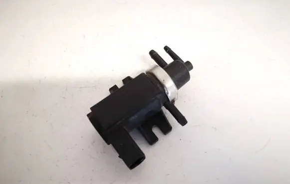 Volkswagen Golf IV Turbo solenoid valve 1j0906627
