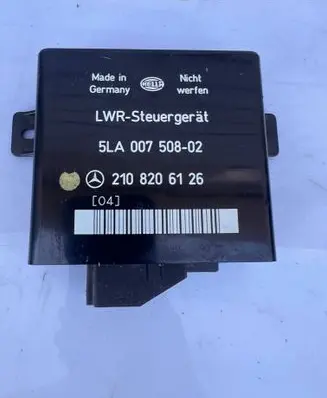 Mercedes-Benz E W210 Light module LCM 2108206126