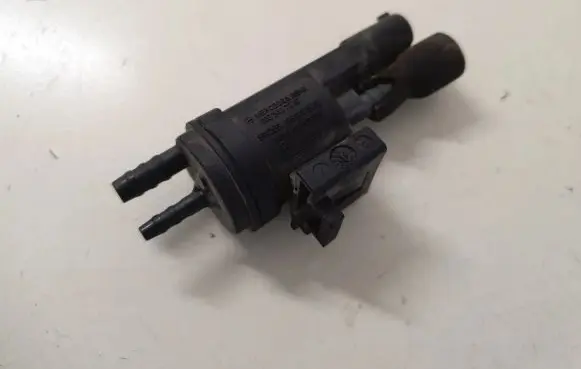 Mercedes-Benz C W204 Vacuum valve 0025407097