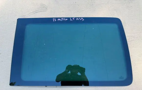 Volkswagen Transporter - Caravelle T5 Rear windscreen/windshield window T5SZYBALTAS3