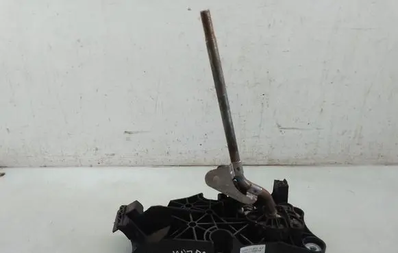 Mazda 2 Gear shifter/selector 3S6R7C453AF