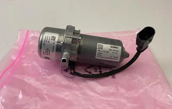 BMW 5 G30 G31 Vacuum pump 6880628