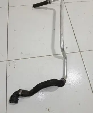 BMW X5 F15 Engine coolant pipe/hose S2100453 7644101BIA