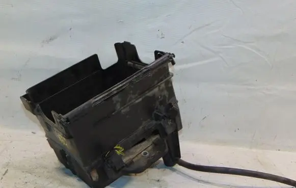 Skoda Fabia Mk1 (6Y) Battery tray 6Q0915419G 5Z0915331B