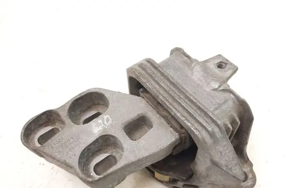 Mercedes-Benz B W246 W242 Engine mount bracket 326E23F 26008 326E60A