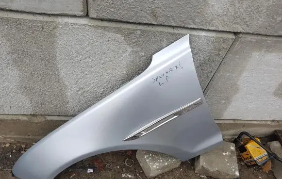 Jaguar XJ X351 Fender