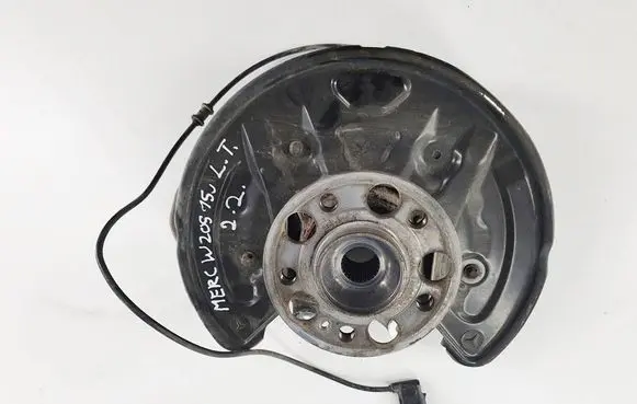 Mercedes-Benz C W205 Rear wheel hub spindle/knuckle 