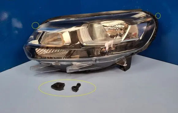 Opel Vivaro Headlight/headlamp 9808567780 0019707606