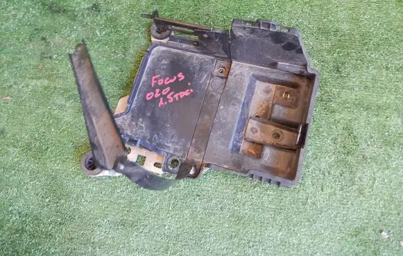 Battery box tray