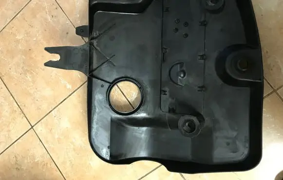 Ford Galaxy Engine cover (trim) 013214