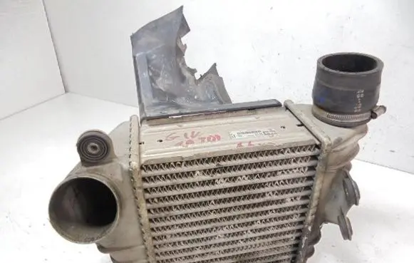 Volkswagen Golf IV Intercooler radiator 1J0145805