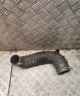 Mitsubishi Pajero Air intake duct part