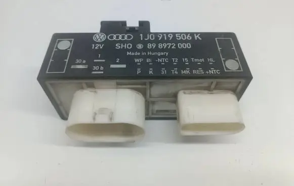 Coolant fan relay
