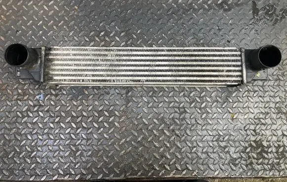 Opel Antara Intercooler radiator 96629070