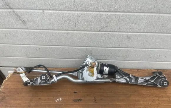 Mercedes-Benz C W203 Wiper motor A2038200442