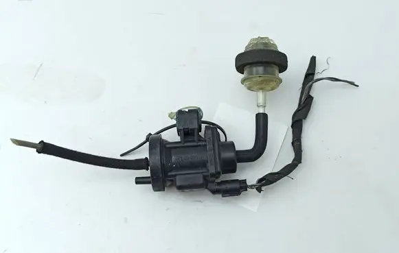 Mercedes-Benz CLK A209 C209 Turbo solenoid valve A0005450527