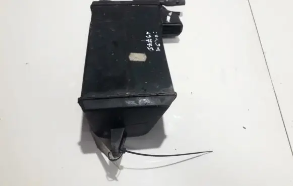 Active carbon filter fuel vapour canister