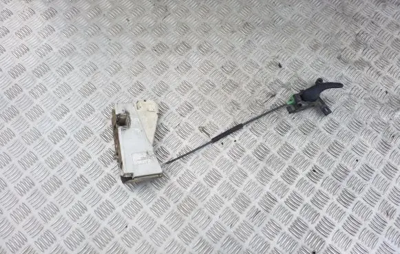 Seat Alhambra (Mk1) Rear door lock 7M0839012AD