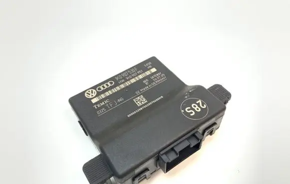 Volkswagen Golf V Other control units/modules 1K0907530F