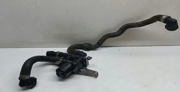 BMW X3 F25 Coolant heater control valve 8572508 11538572508 1147412220