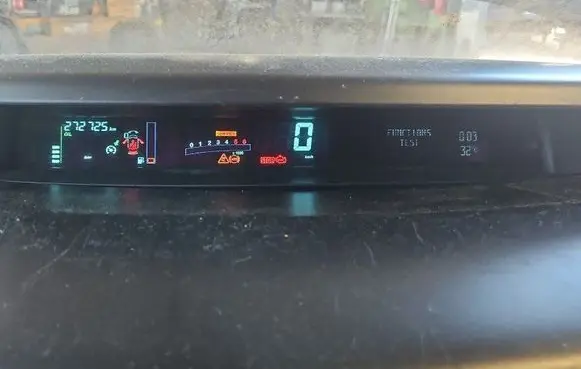 Speedometer (instrument cluster)
