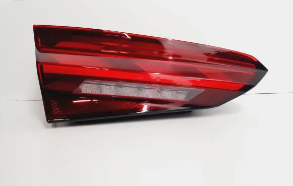 Audi A5 Tailgate rear/tail lights 8W6945093AB