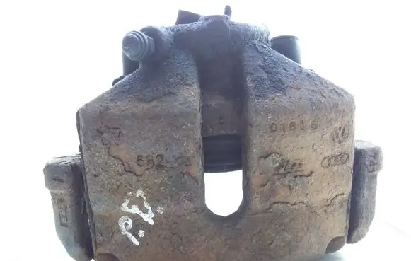 Volkswagen PASSAT B6 Front brake caliper