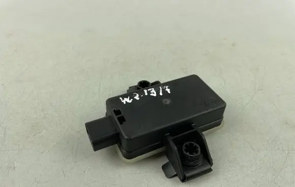 Mercedes-Benz E W213 Tire pressure control unit A0009002013