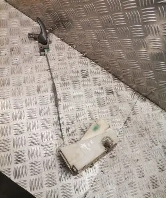 Seat Alhambra (Mk1) Front door lock