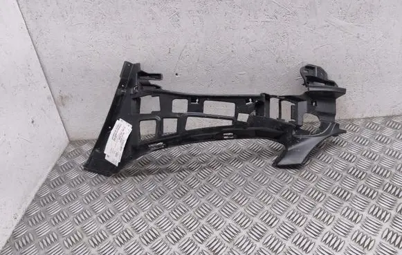 Mercedes-Benz C W205 Front bumper mounting bracket A2058853165