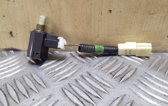 Clutch pedal sensor