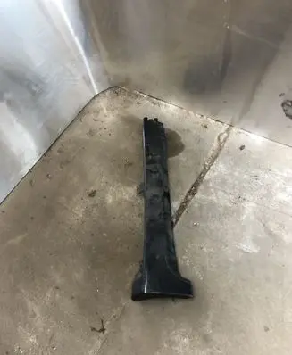 Nissan Altima Side skirt rear trim 