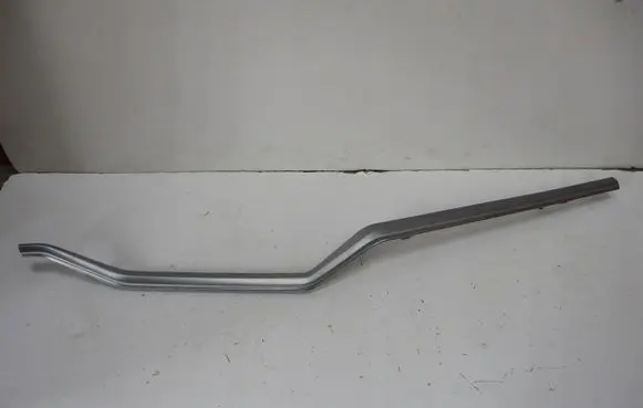 Volkswagen Transporter - Caravelle T1 Radio/GPS head unit trim 761853262E
