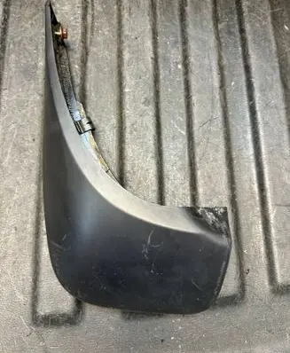Land Rover Discovery 5 Rear mudguard HY3M286A12AA FV6JA