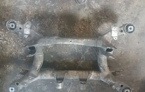 BMW 5 E60 E61 Rear subframe 6761134