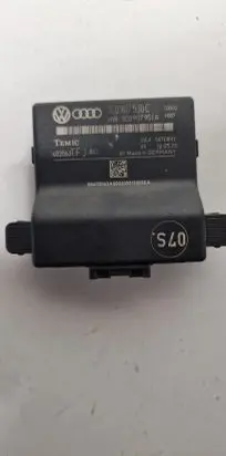 Volkswagen PASSAT B6 Gateway control module 3C0907530C 402063