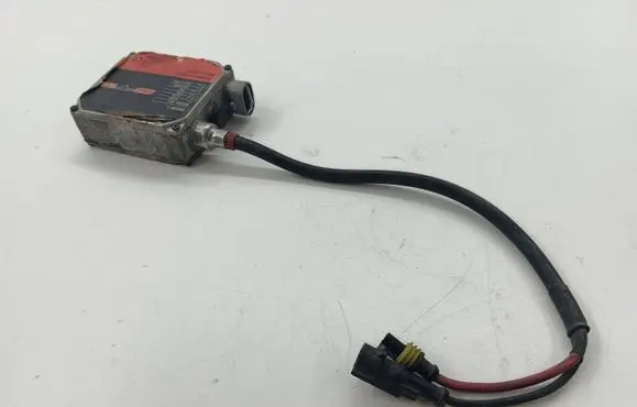 Ford Mondeo MK II Headlight ballast module Xenon 020620