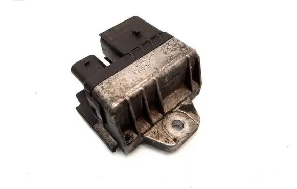 Glow plug pre-heat relay