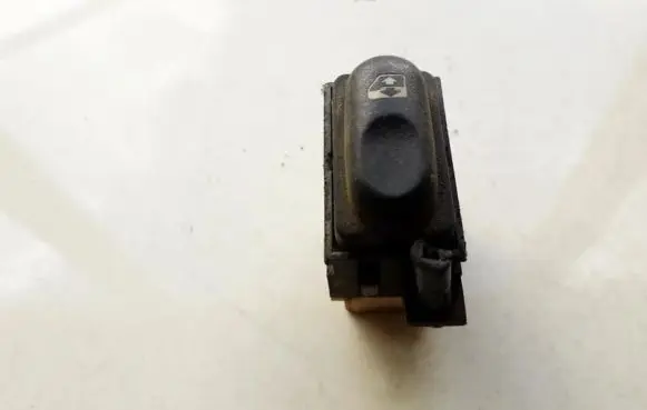 Renault Megane I Electric window control switch