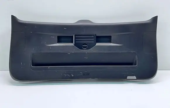 Volkswagen Touareg II Tailgate trim 7P6867601 7P6867655 7P6867656