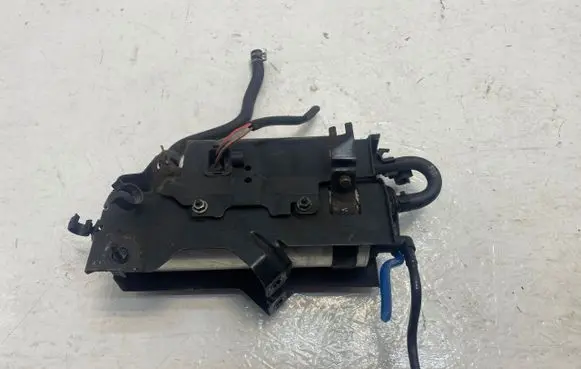 Volkswagen Multivan T5 Fuel filter bracket/mount holder 7E0127223